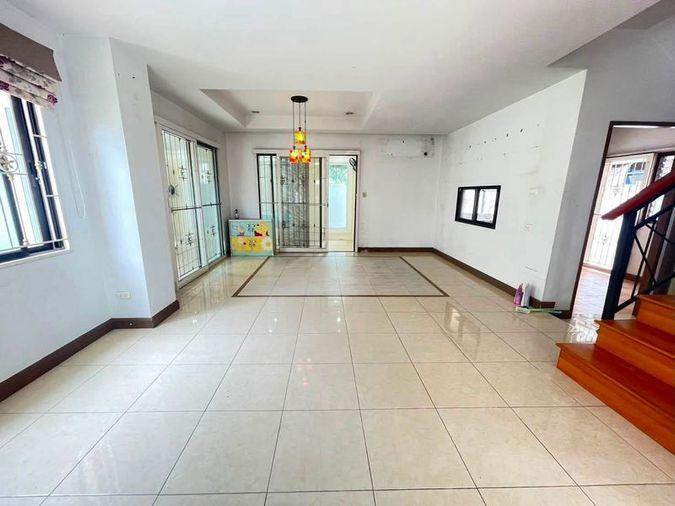 รูป  ขายด่วน! บ้านเดี่ยวโครงการบ้านคันทรีปาร์ค 3 บางแสน ทำเลน่าอยู่ - รูปที่ 3/17