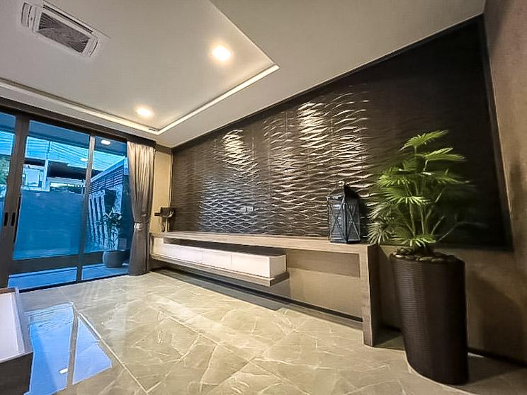 picture Luxury House for Sale Thung Klom Tan Man 5Bed Private Pool - 3/12