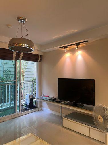 picture Spacious one bedroom, large living area, 56 sqm - 18/36