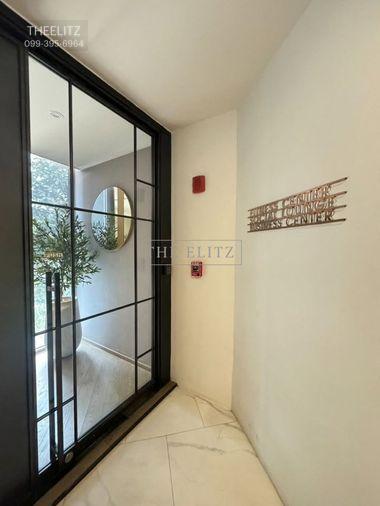 picture ✨ Ultimate Luxury Pool Access & Pet-Friendly! Private boutique residence steps to EmQuartier & Emporium ✨ - 9/27