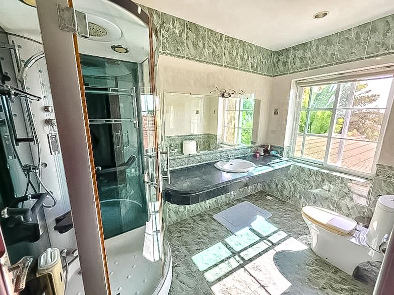 picture High End House for Sale Thung Klom Tan Man 4Bed Private Pool - 17/17