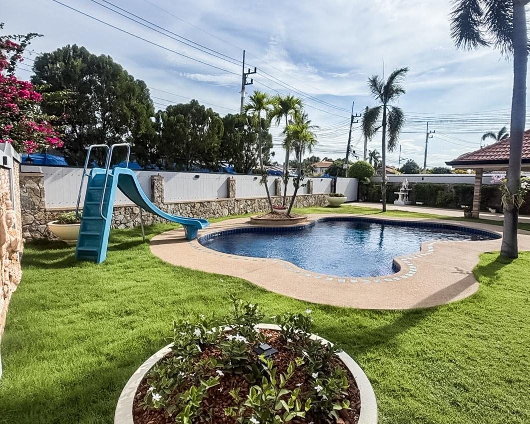 รูป 4 Bedroom Private Pool Villa for Rent East Pattaya - รูปที่ 2/12