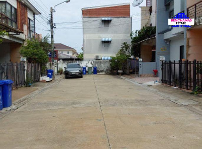 รูป 🏠 ขายทาวน์โฮม 3 ชั้น หมู่บ้านดิเอ็นเทอร์ เขตประเวศ | The Enter | ประเวศ - รูปที่ 2/2