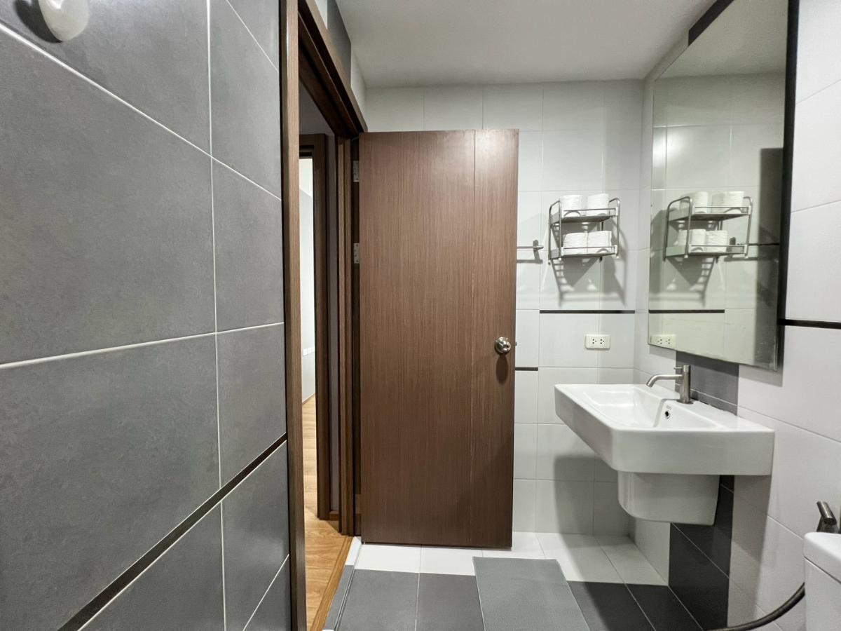 picture The Base Sukhumvit 77 condo, near BTS On Nut, with pool view. - 13/17