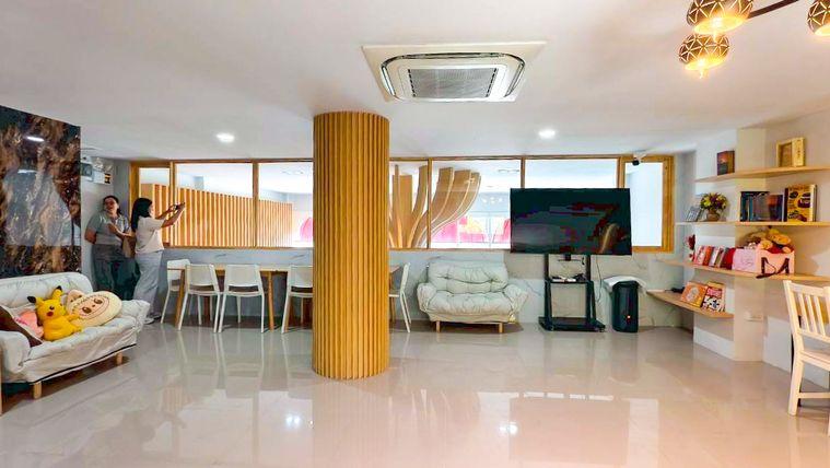 รูป ขายอาคารพาณิชย์ 4 ชั้น 2 คูหา 630 ตรม|✨เปิดธุรกิจได้ทันที ไม่ต้องรีโนเวท •มีลิฟท์ •Solar Rooftop •ที่จอดรถ 6 คัน📍ถนนพระยาสัจจา สวนหลวง ร.9 ชลบุรี - รูปที่ 13/20