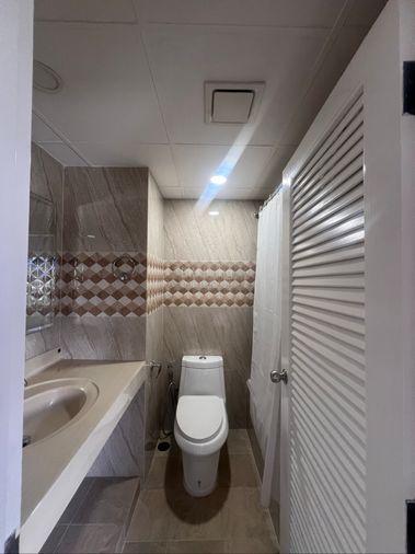 รูป Pets allowed, 2 beds, 2 baths, corner unit, high floor - รูปที่ 22/33