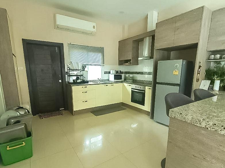 picture High End House for Sale Huai Yai 4 Bedrooms Private Pool - 3/8