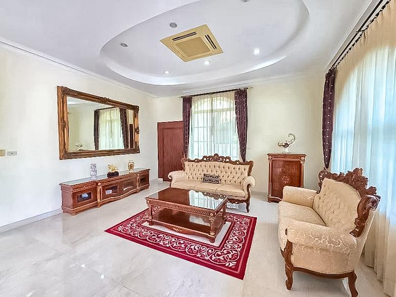 picture High End House for Sale Thung Klom Tan Man 4Bed Private Pool - 8/17