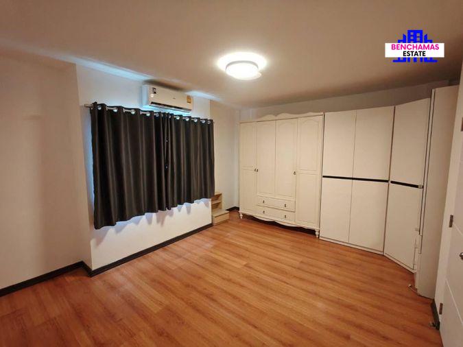 รูป 🟡 ขายด่วน!!! ทาวน์โฮม 3 ชั้น หมู่บ้าน วิสต้า ปาร์ค วิภาวดี-รังสิต (Vista Park Vibhavadi - Rangsit) ทำเลศักยภาพ📍 ติดถนนใหญ่วิภาวดี ติดรถไฟฟ้า 2 สาย - รูปที่ 8/10