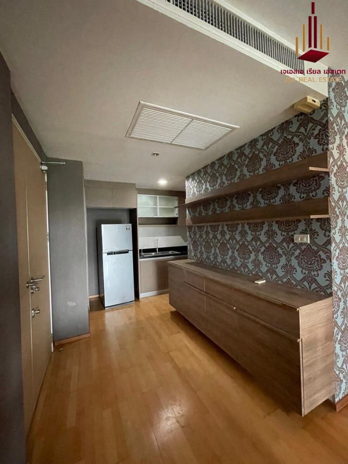 picture ✨ For Sale : Issara @ 42  Condo ✨  💰 Only 15,900,000 THB - 2/6