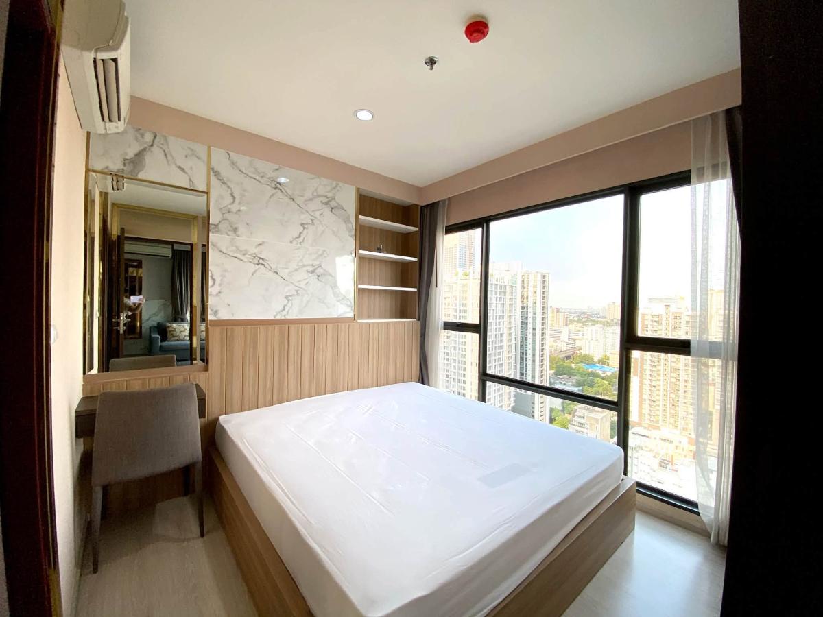 picture 🏙️ RHYTHM ASOKE 2-bedroom unit, high floor, city view. Convenient location in Asoke-Ratchada, close to MRT. - 2/10