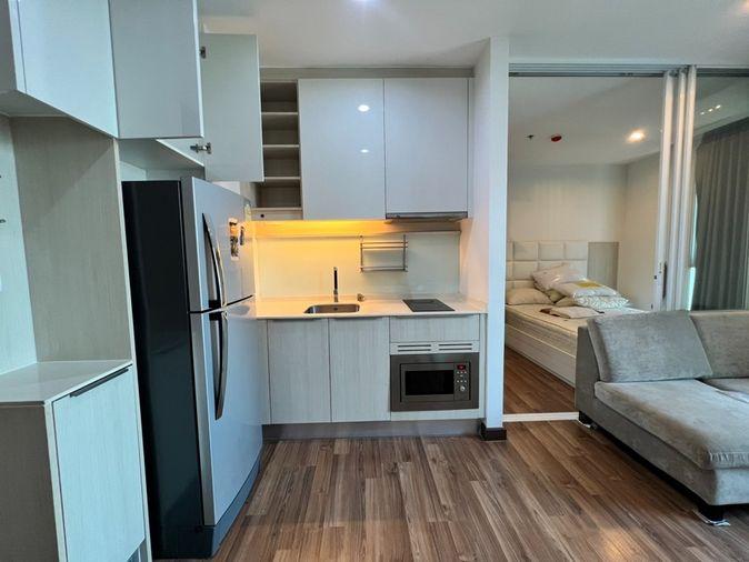 รูป 💖💖[เช่า] Condo Chewathai Interchange ติดรถไฟฟ้า MRT เตาปูน  พร้อมอยู่/ 1 ห้องนอน ราคา 12,000  บาท สอบถามได้นะคะ Line ID = atfirm2010 💖💖 - รูปที่ 4/12