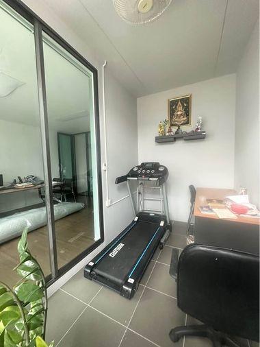 รูป 🟡 ขายด่วน!!! ทาวน์โฮม เพล็กซ์ เรสซิเด้นท์ นวมินทร์ 111 (Plex Residence Nawamin 111) ทำเลศักยภาพ 📍 กล้องวงจรปิดทั้งหลัง หน้าบ้านไม่ชนกับบ้านใคร - รูปที่ 6/12