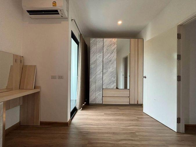 picture For Rent Townhome Patio Srinakarin Rama9 GH655 - 10/15