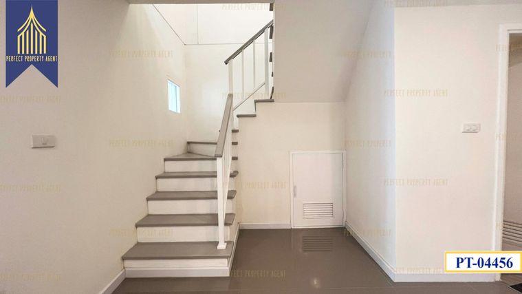 รูป ขาย บ้านเดอะคอนเนค 8 ซอยมหาชัย บางนาตราด ตกแต่งใหม่พร้อมเฟอร์ฯ มีครัวสวย ออกได้หลายเส้นทาง - รูปที่ 13/24