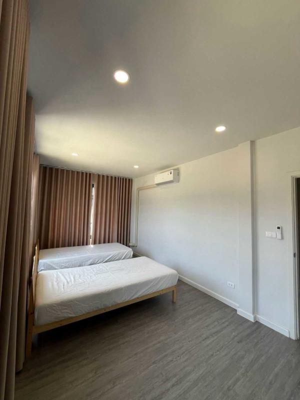 รูป เดอะ เซนโทร วัน พานทอง 099-690-3486 - รูปที่ 9/15