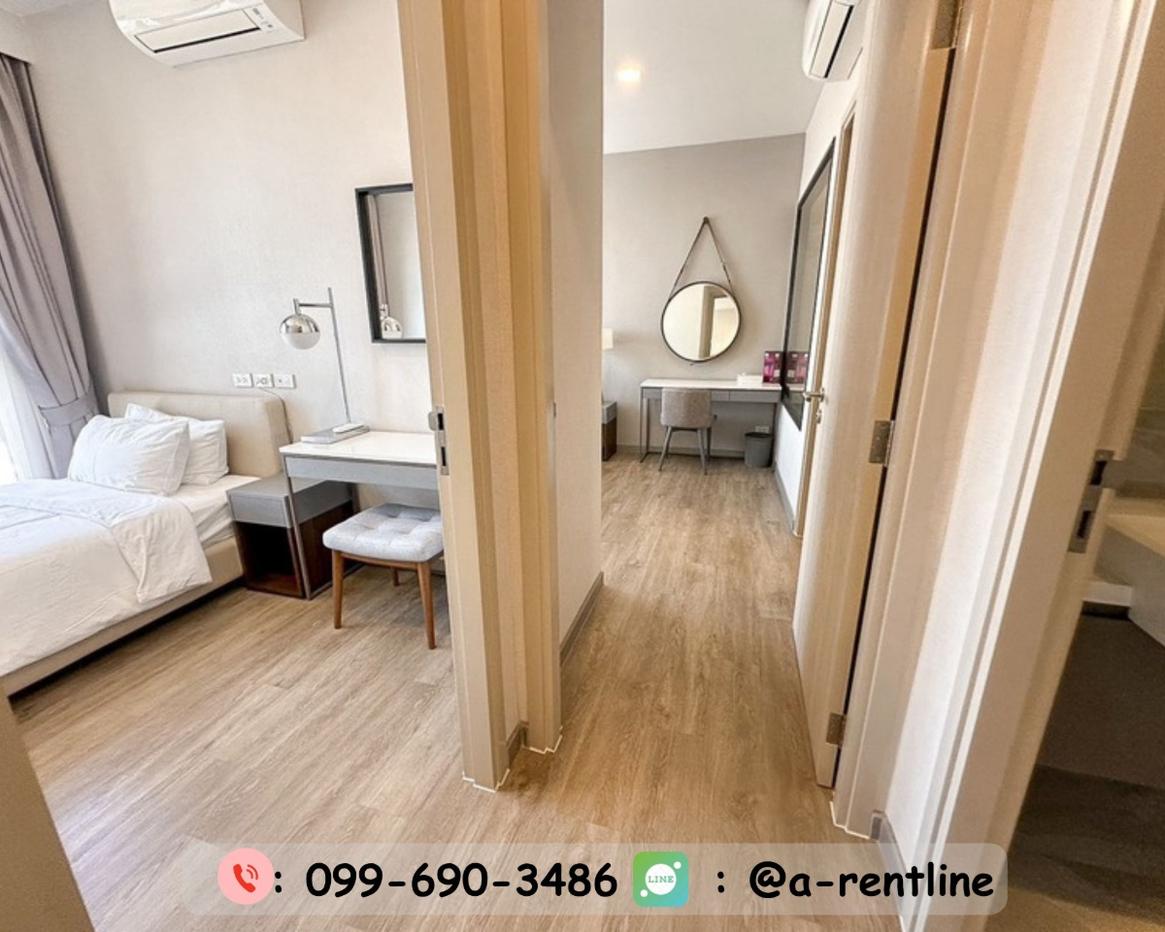 picture KEEN Centre Sriracha 099-690-3486 - 5/14