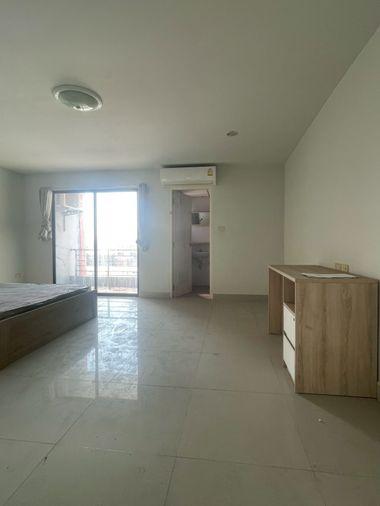 รูป 📢 ขายด่วน ราคาสุดคุ้ม!!   Intermart Condo (อินเตอร์มาร์ท คอนโด)  ทำเลเมืองปทุมธานี ใกล้ตลาดสดอินเตอร์มาร์ท ✅  พร้อมเข้าอยู่ - รูปที่ 3/8