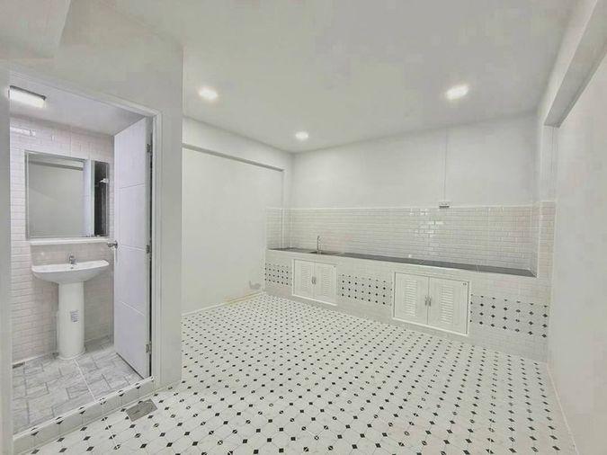 รูป 🏡✨ ขายทาวน์เฮ้าส์ 2 ชั้น | บางศรีเมือง–นนทบุรี  💰 2.49 ล้านบาท | ฟรีโอน 📐 17 ตร.ว. - รูปที่ 7/11