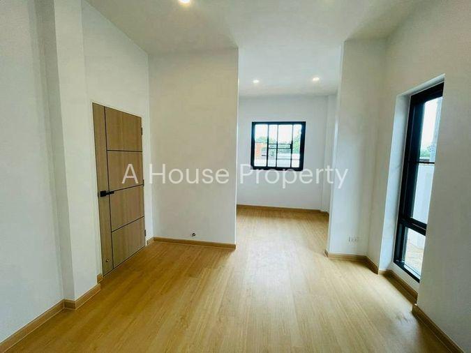 รูป บ้านเดี่ยวสร้างใหม่ ราคาพิเศษ! ซากค้อ ศรีราชา ชลบุรี หน้าอยู่ - รูปที่ 8/15