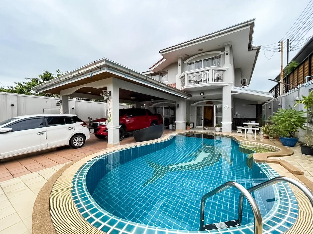 picture 5 Bedroom Pool Villa for Sale Jomtien Pattaya - 1/23