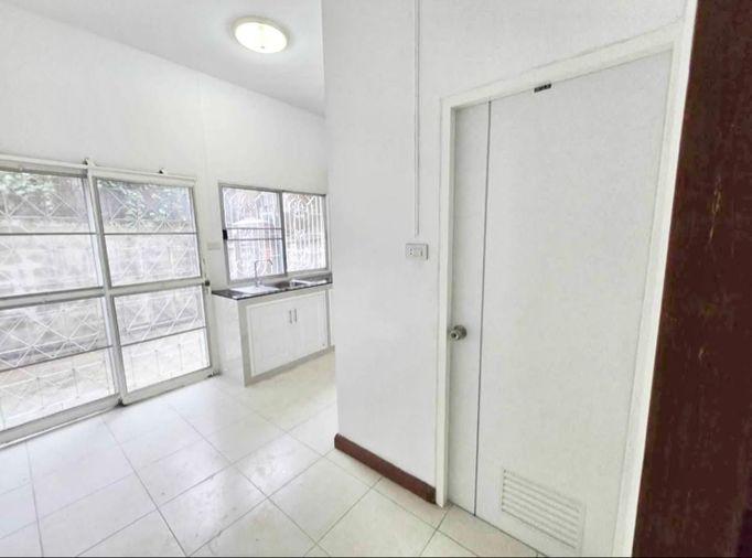 รูป ให้เช่าบ้านปริญลักษณ์ ซ.แจ่มจันทร์ ถ.เกษตรนวมินทร์  - รูปที่ 4/9