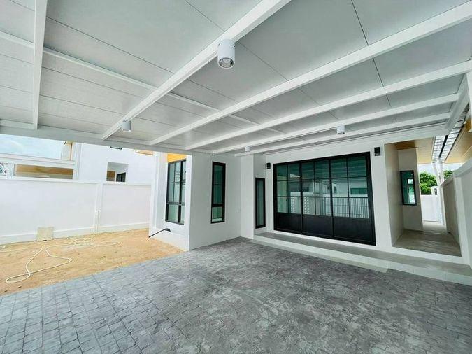 รูป  บ้านเดี่ยวสร้างใหม่ ราคาพิเศษ! ซากค้อ ศรีราชา ชลบุรี หน้าอยู่  - รูปที่ 2/15