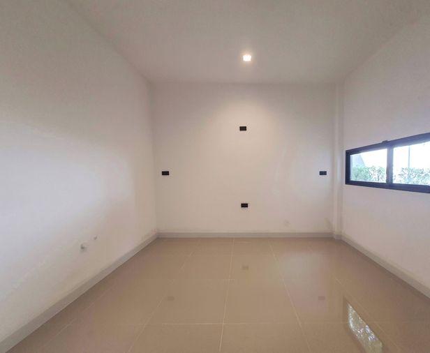 รูป  ขายบ้านเดี่ยวแปลงริม  บางกอกบูเลอวาร์ด ซิกเนเจอร์ เวสต์เกต 115.1 ตรว. 4 นอน 5น้ำ   แปลงใหญ่พื้นที่ใช้ 439 ตรม. เจ้าของไม่เคยอยู่   บนถนน กาญจนาภิเษก - รูปที่ 13/30