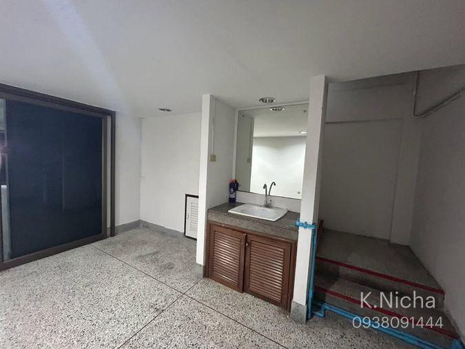 รูป HR3806ให้เช่าอาคารพาณิชย์ เอกมัย 4 ชั้นครึ่ง (มีชั้นลอย) ทำเลทองย่านสุขุมวิท เอกมัย เหมาะทำออฟฟิศ คาเฟ่ ร้านค้า - รูปที่ 4/17