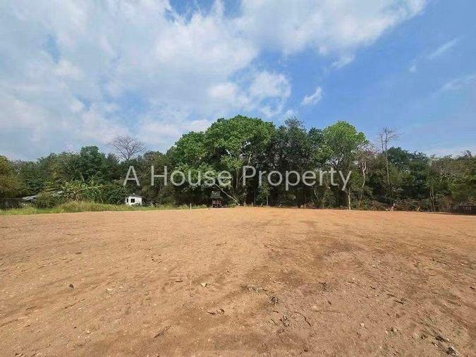 รูป ขายที่ดินทำเลทอง หน้าม.ราชมงคลตะวันออก บางพระ ศรีราชา เหมาะลงทุน - รูปที่ 1/9