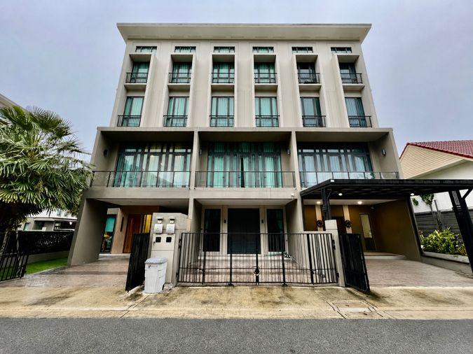 รูป ขาย Townhome 4 ชั้น Patio Ratchayothin ทาวน์โฮมระดับพรีเมียม  โอกาสเป็นเจ้าของทาวน์โฮมระดับพรีเมียม - รูปที่ 1/37