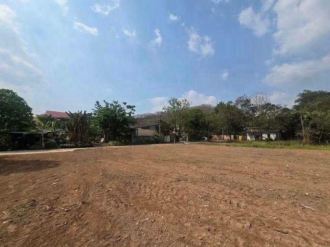 รูป ขายที่ดินทำเลทอง หน้าม.ราชมงคลตะวันออก บางพระ ศรีราชา เหมาะลงทุน - รูปที่ 3/9