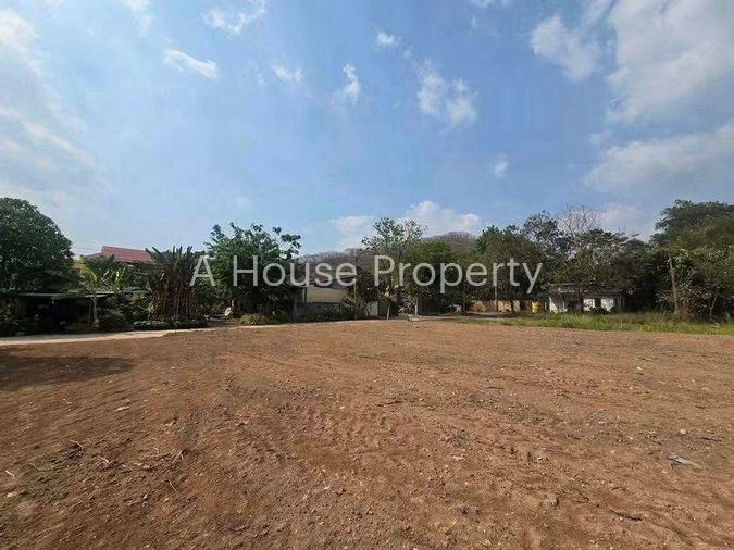 รูป ขายที่ดินทำเลทอง หน้าม.ราชมงคลตะวันออก บางพระ ศรีราชา เหมาะลงทุน - รูปที่ 3/9