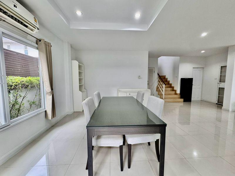 picture Detached house for rent, move in Ready, Country Home Lake and Park, Sriracha, Chonburi. - 4/16