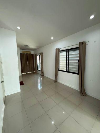 รูป HR3804ให้เช่าโฮมออฟฟิศ 3 ชั้น หลังมุม หมู่บ้านซิกเนเจอร์ วัชรพล (Sixnature วัชรพล) ใกล้รถไฟฟ้าและห้างเพลินนารี่มอลล์ - รูปที่ 3/15