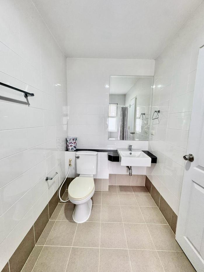 picture Detached house for rent, move in Ready, Country Home Lake and Park, Sriracha, Chonburi. - 9/16