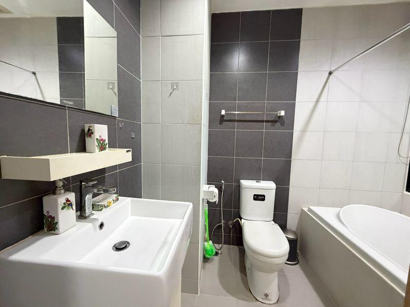 picture Ladda Plus Sriracha condo for rent. Beautiful room with sea view, fully furnished,move in Ready - 9/10