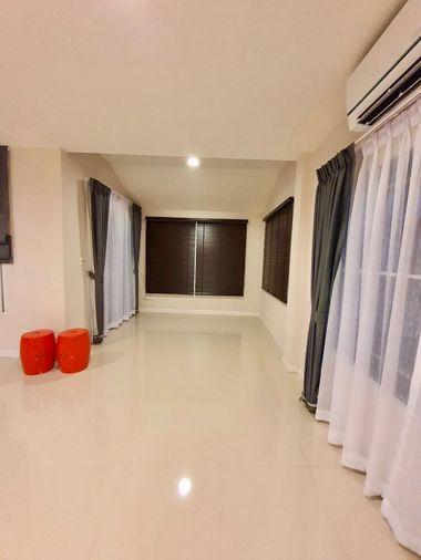รูป ให้เช่าบ้านเดี่ยว 2 ชั้น Mantana Rama 9–Srinakarin บ้านเดี่ยวพื้นที่กว้าง 68 ตร.วา บ้านเปล่า 48,000 / พร้อมเฟอร์ 55,000 บาท - รูปที่ 9/21