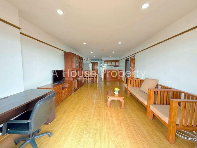 picture Condo for rent at Eastern Tower, Sriracha. Convenient location, close to workplaces and amenities. - 1/11