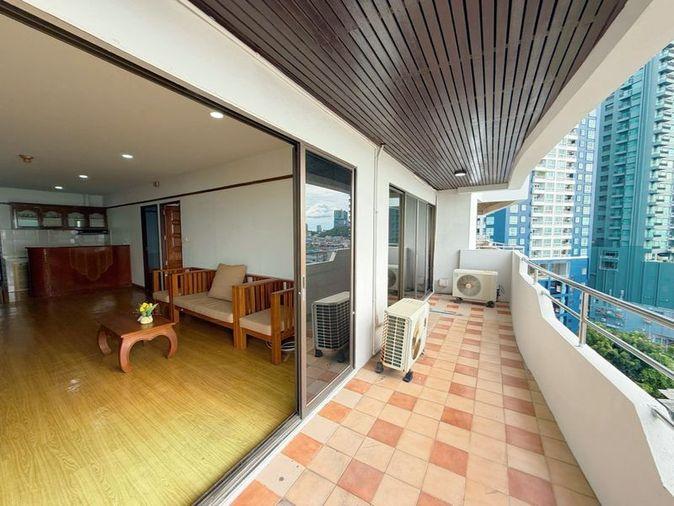 picture Condo for rent at Eastern Tower, Sriracha. Convenient location, close to workplaces and amenities. - 2/11