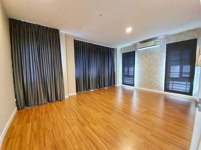 รูป ให้เช่าบ้านเดี่ยว 2 ชั้น Mantana Rama 9–Srinakarin บ้านเดี่ยวพื้นที่กว้าง 68 ตร.วา บ้านเปล่า 48,000 / พร้อมเฟอร์ 55,000 บาท - รูปที่ 16/21