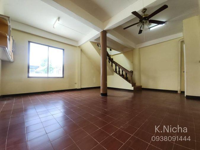รูป HR38085ให้เช่า ทาวน์โฮมหัวมุม 54.2 ตร.ว. ย่านรัชดา-ลาดพร้าว (ใกล้ MRT ลาดพร้าว/ภาวนา) เหมาะทำ Home Office หรืออยู่อาศัย - รูปที่ 5/24
