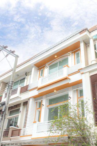 รูป 🏠 ขายทาวน์โฮม 3 ชั้น พรีเมี่ยมเพลส เกษตร-นวมินทร์ 2 มัยลาภ (Premium Place Kaset-Nawamin 2 Maiyalap)  - รูปที่ 2/8