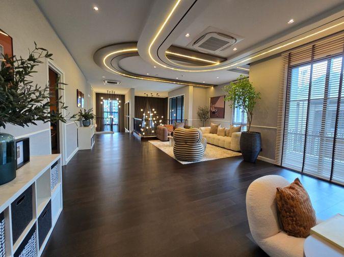 รูป [พาชมบ้านในฝัน] แกรนด์ บางกอก บูเลอวาร์ด ปิ่นเกล้า-กาญจนา คฤหาสน์หรูตอบโจทย์ทุกไลฟ์สไตล์การใช้ชีวิต แปลงใหญ่พิเศษ 190 ตร.ว. ใกล้ clubhouse - รูปที่ 43/46