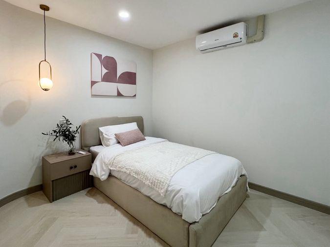 picture The Trio Garden Condo For Sale - 6/12
