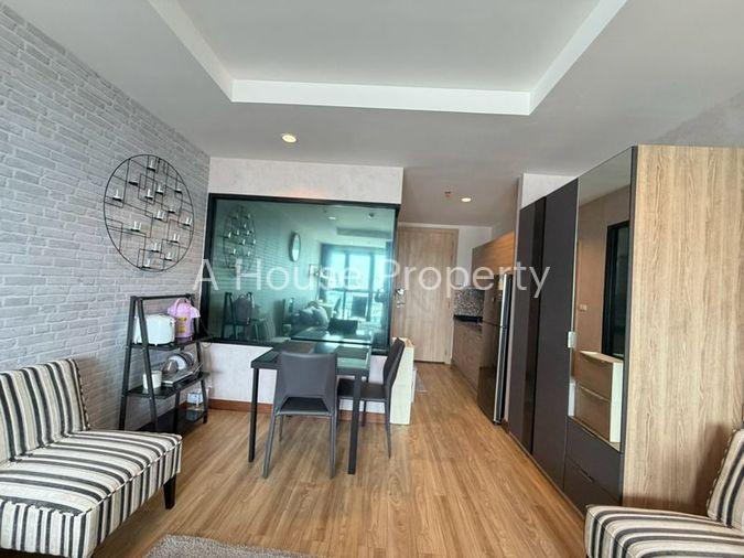 picture For rent: Ladda Plus Sriracha. Beautiful and comfortable room at a great price. - 5/12