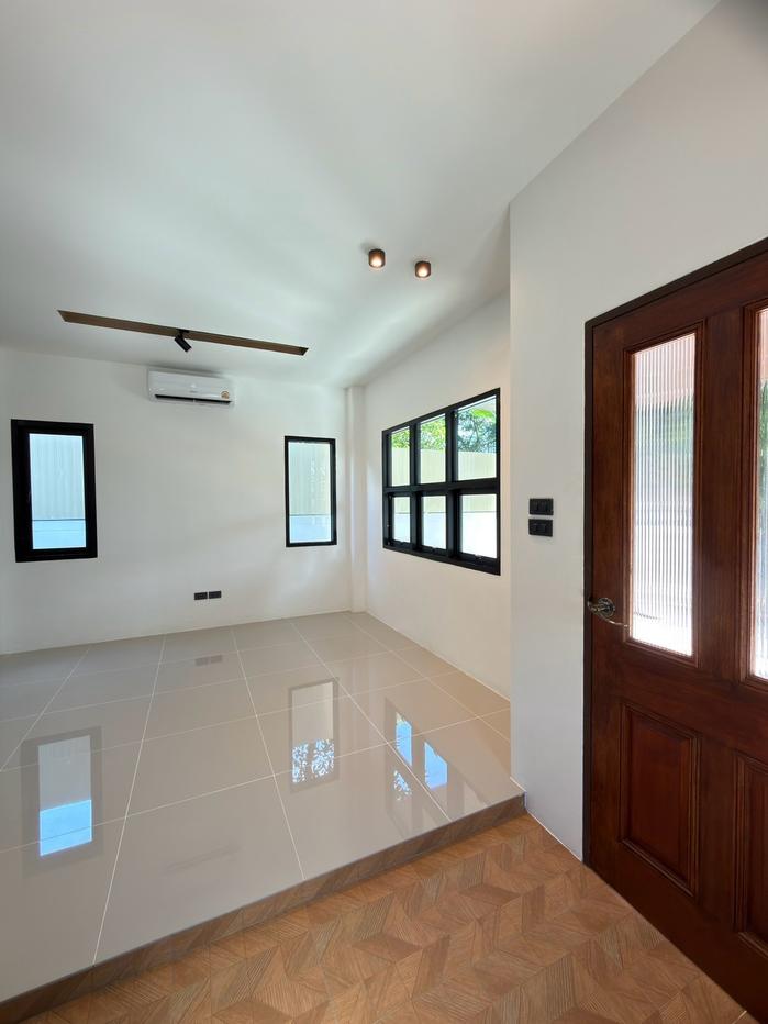 รูป 🏡✨ ขายบ้านเดี่ยว 2 ชั้น บ้านใหม่สไตล์โมเดิร์น ทำเลหนองจ๊อม–สันทราย เชียงใหม่ ราคาเพียง 2.19 ล้านบาท ฟรีค่าโอน ✨🏡   #CSS101950 - รูปที่ 4/23