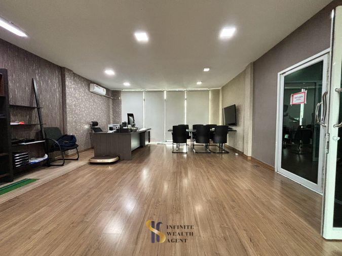 รูป พร้อมลุยธุรกิจ! ✨ โฮมออฟฟิศ 2 คูหา 520ตร.ม. จอดรถ 8 คัน | H Cape Biz Sector ใกล้มอเตอร์เวย์-สุวรรณภูมิ 18 ล้าน | ทักด่วน นัดชมบ้านได้เลย 💼 - รูปที่ 18/21