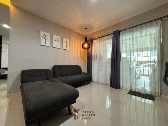 รูป แรร์ไอเทมไซส์ใหญ่สุดในโครงการ! ⚡ ทาวน์โฮมสุขุมวิท 77 อ่อนนุช 33.5 ตร.ว. 3นอน 3จอด ต่อเติมครบ เลี้ยงสัตว์ได้ 9.9 ล้าน | นัดชมบ้านจริงด่วน! - รูปที่ 9/15