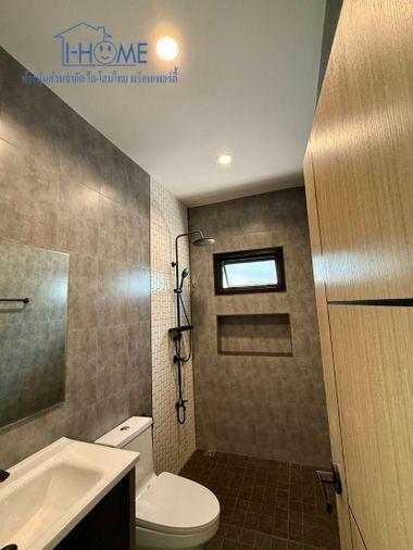รูป 🏡✨ ให้เช่าบ้านเดี่ยว 2 ชั้น บรรยากาศเงียบสงบ ทำเลหลังกาดฝรั่ง หางดง ✨🏡 #AHD-H1167 - รูปที่ 9/20